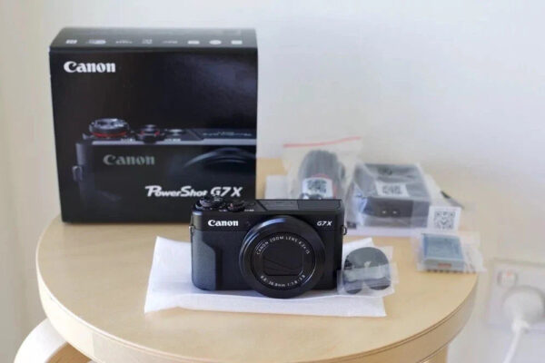 Canon PowerShot G7x Mark II 20.1MP Digital Camera