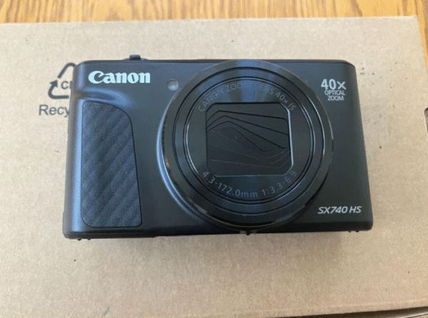 Canon PowerShot SX740 HS - Image 2