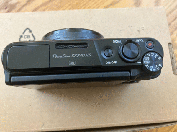 Canon PowerShot SX740 HS - Image 3
